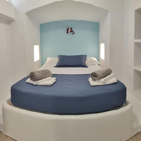Blue Mare Apartments On The Beach Firopotamos Rom bilde