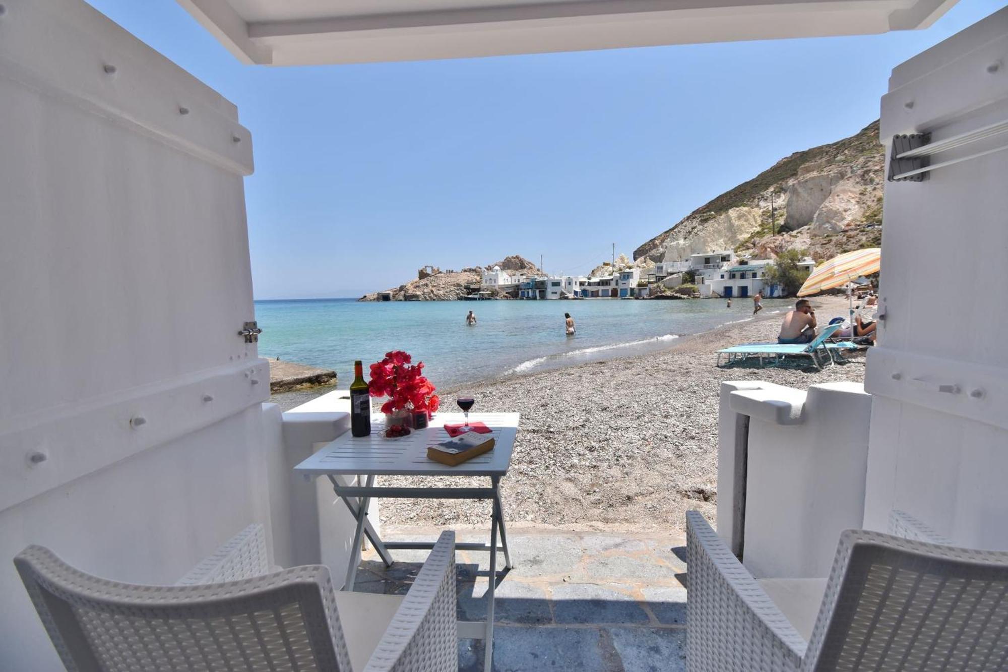 Blue Mare Apartments On The Beach Firopotamos Rom bilde