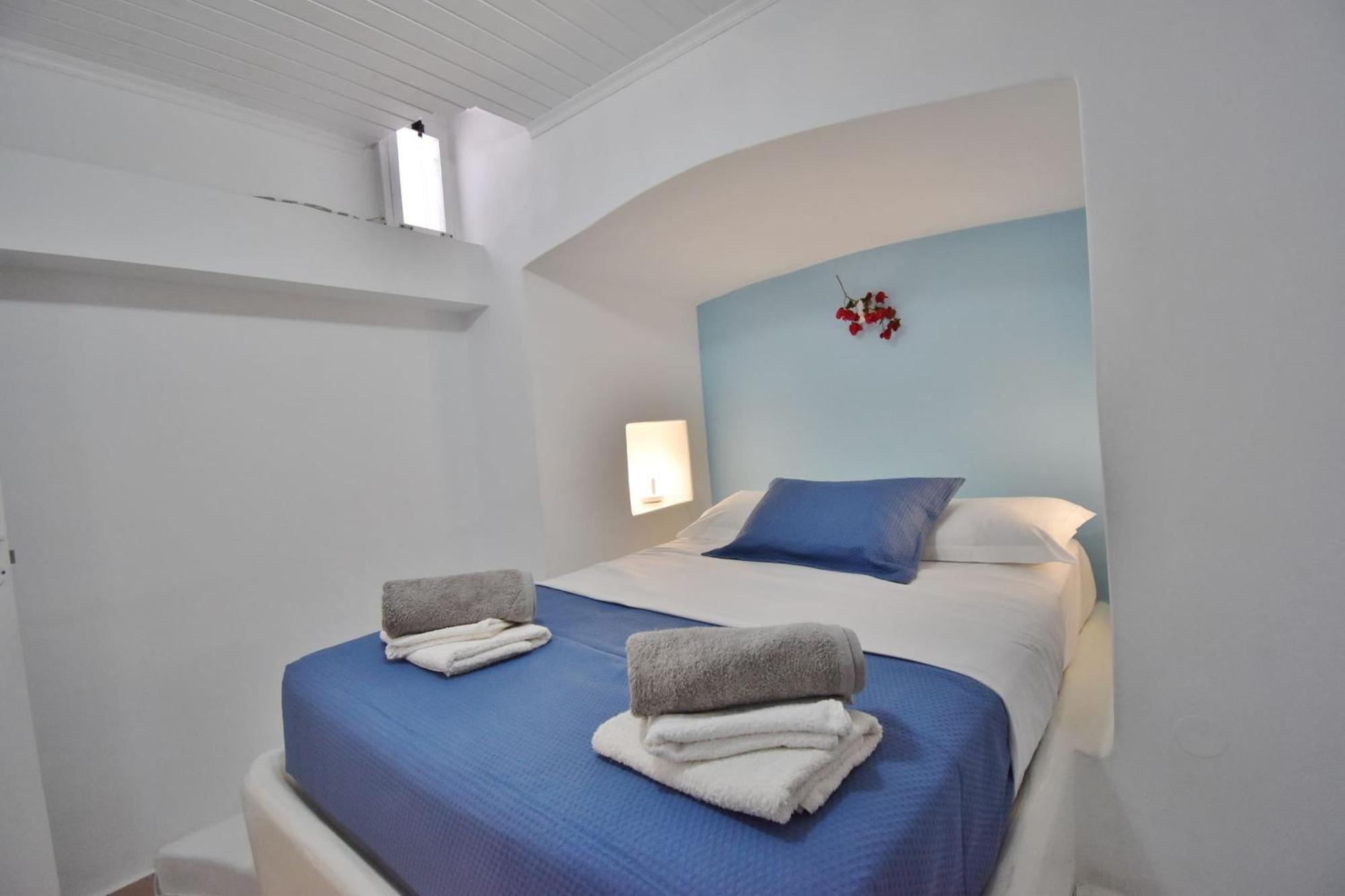 Blue Mare Apartments On The Beach Firopotamos Rom bilde