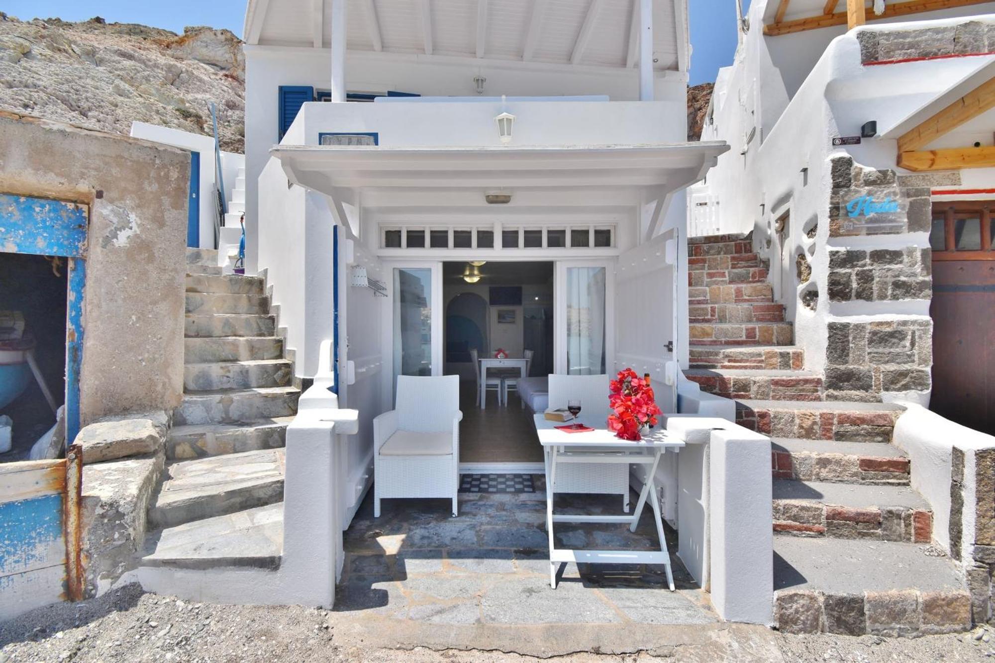 Blue Mare Apartments On The Beach Firopotamos Rom bilde