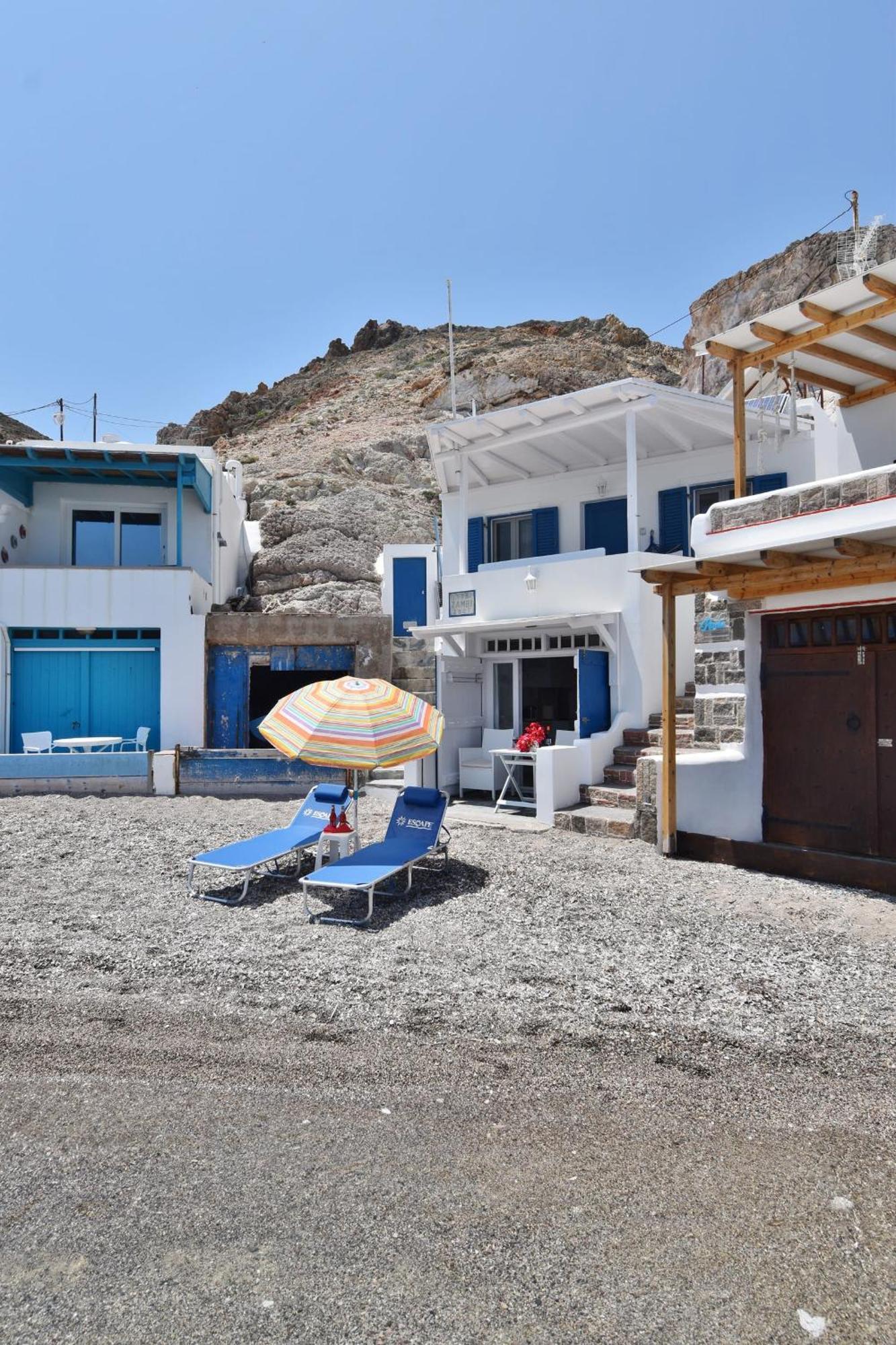 Blue Mare Apartments On The Beach Firopotamos Rom bilde
