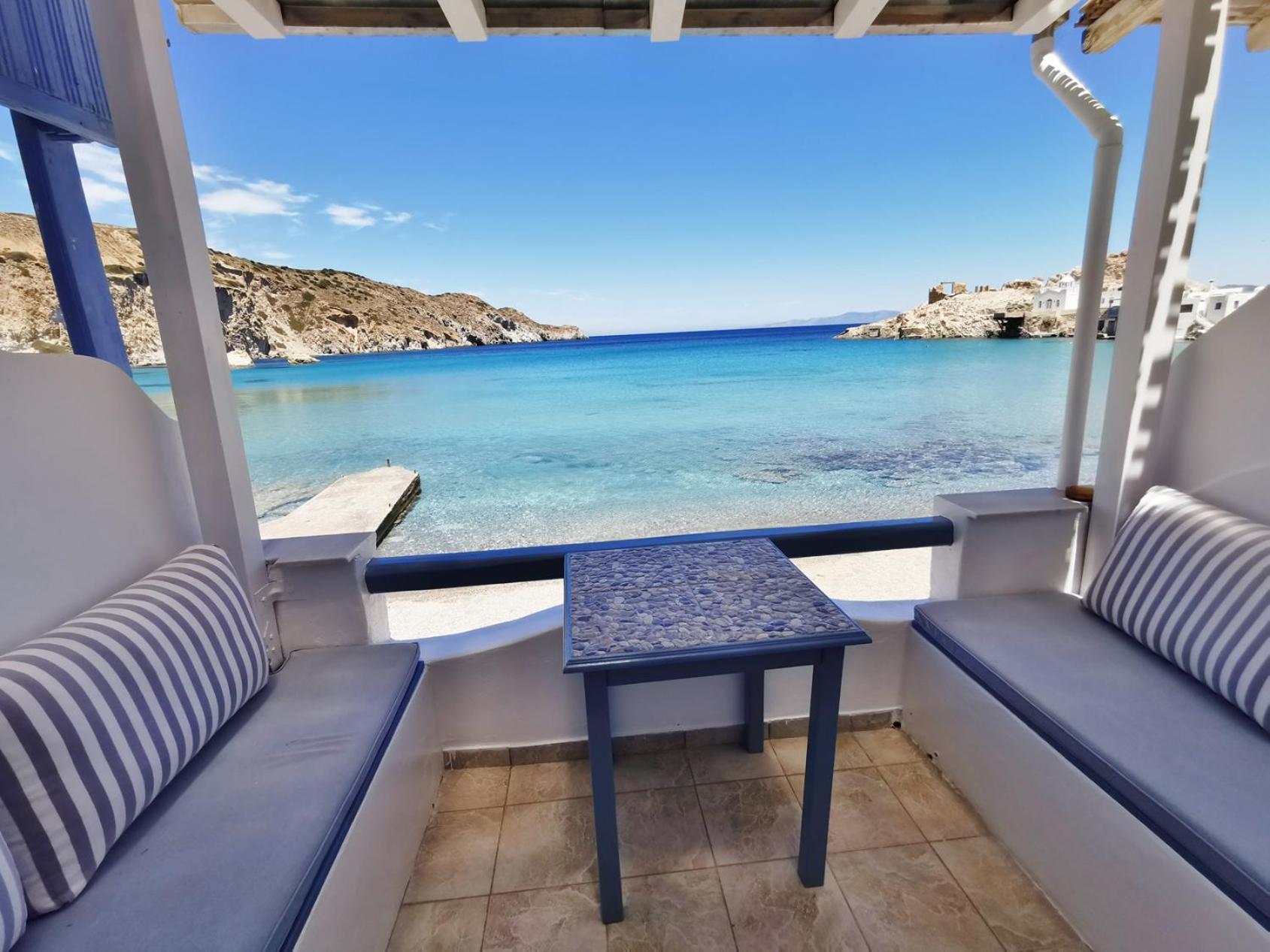 Blue Mare Apartments On The Beach Firopotamos Rom bilde
