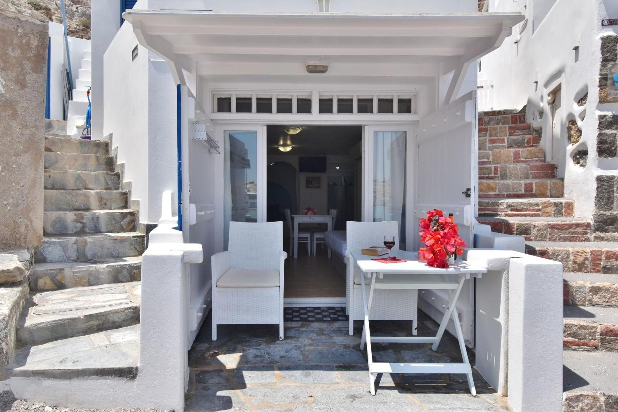 Blue Mare Apartments On The Beach Firopotamos Rom bilde