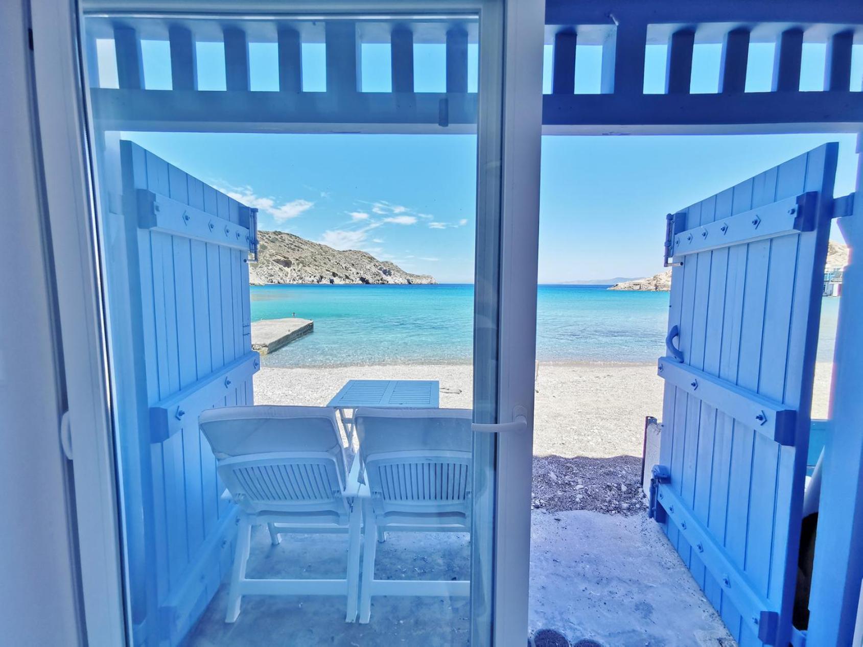 Blue Mare Apartments On The Beach Firopotamos Rom bilde
