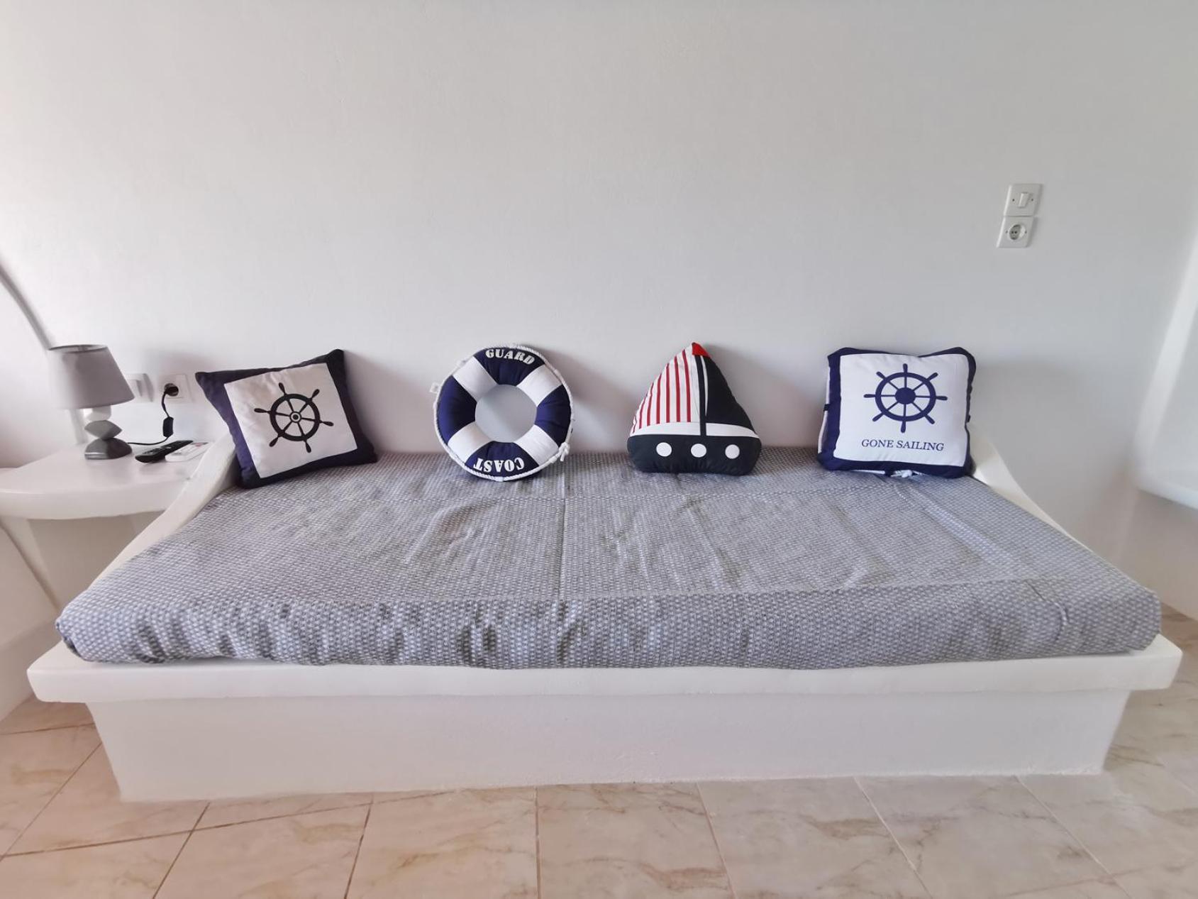 Blue Mare Apartments On The Beach Firopotamos Rom bilde